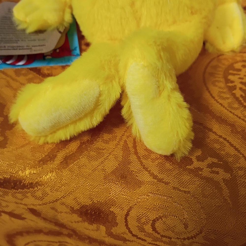 NWT 2019 Aurora Dr. Seuss Sneetch Yellow With A Green Star 12" - Picture 3 of 9